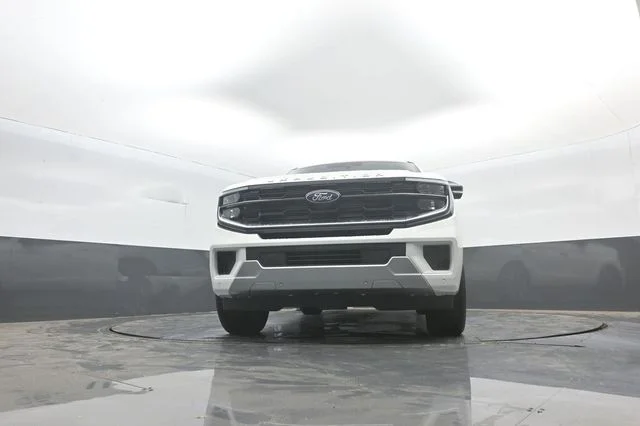 New 2026 Star White Metallic Tri-Coat Ford Platinum® image 35
