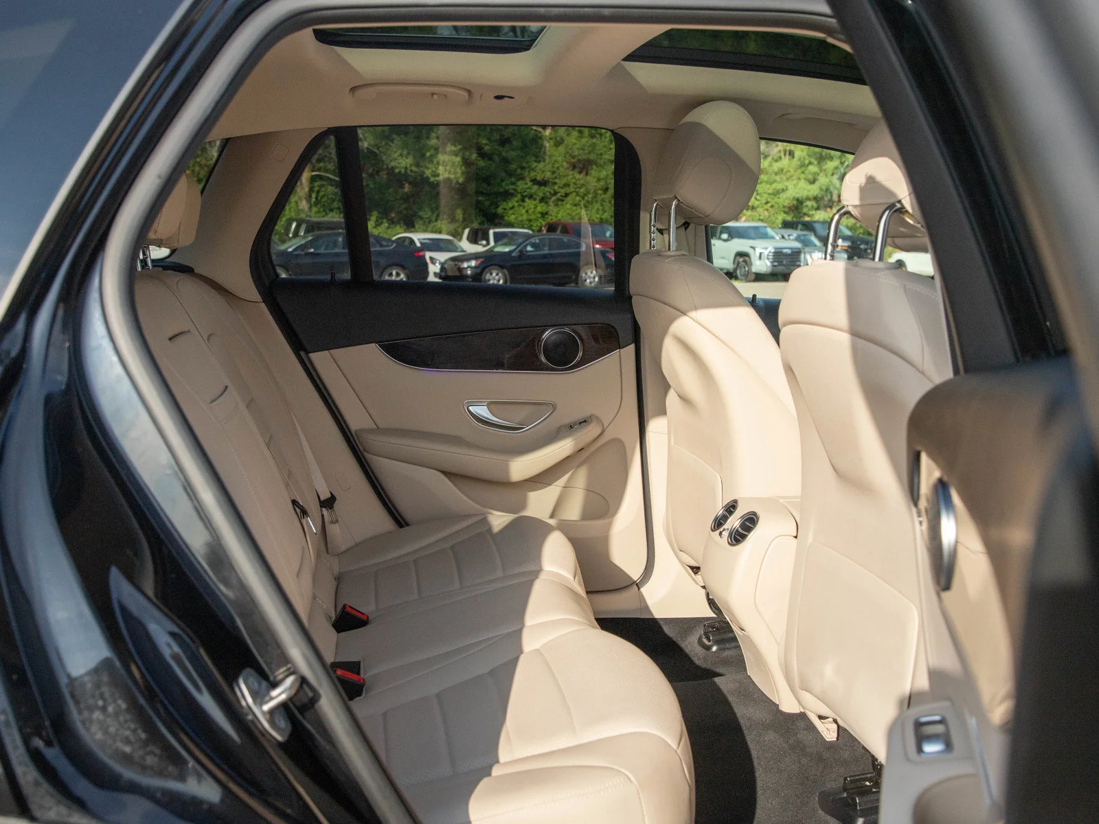 Used 2020 Black Mercedes-Benz GLC 300 4MATIC® SUV image 10