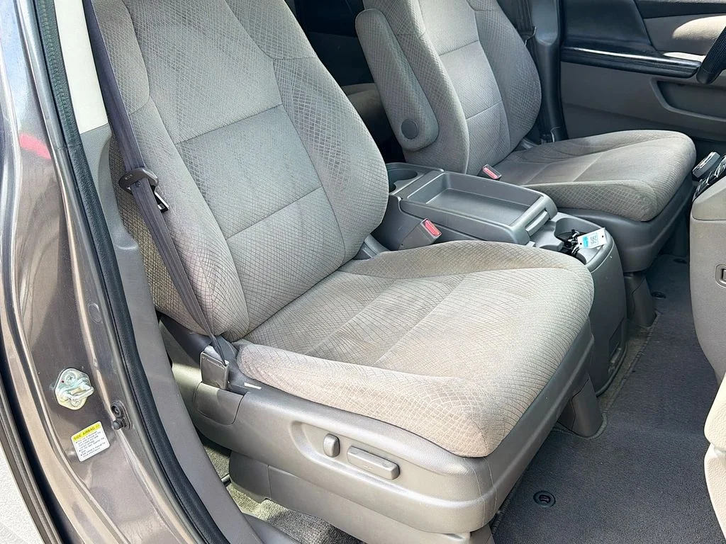 Used 2016 Modern Steel Metallic Honda EX image 17