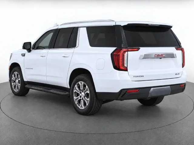 Used 2023 SUMMIT WHITE GMC Denali image 4