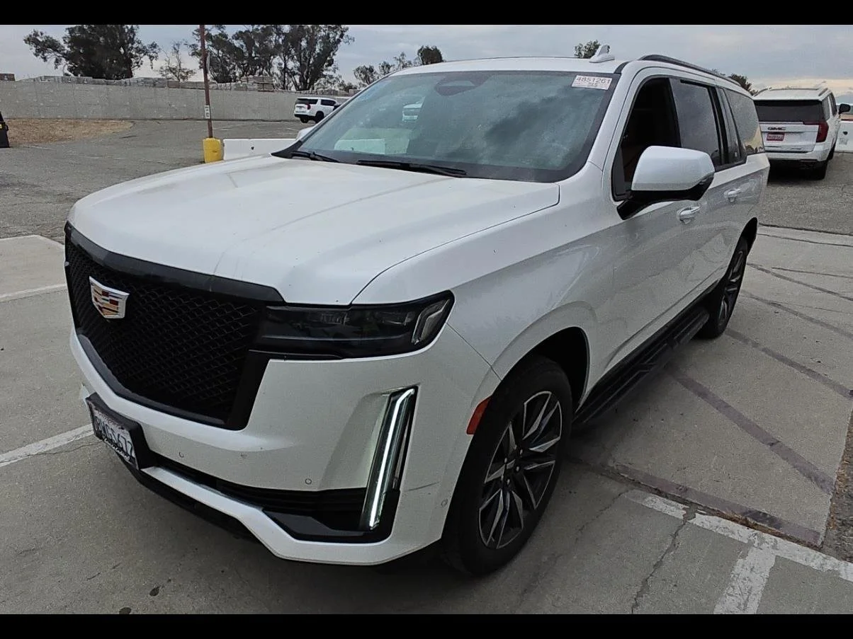 Used 2021 CRYSTAL WHITE TRICOAT Cadillac Sport image 1