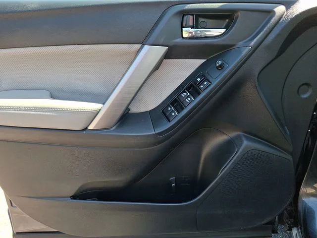 Used 2018 Gray Subaru 2.5i Limited image 13