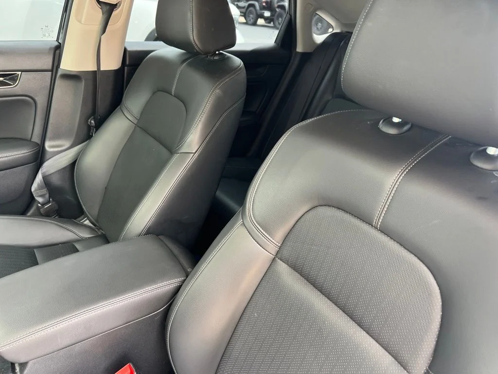 Used 2022  Honda EX-L image 9