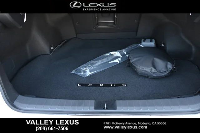 New 2026 Ultra White Lexus ES 500e PREMIUM AWD image 19