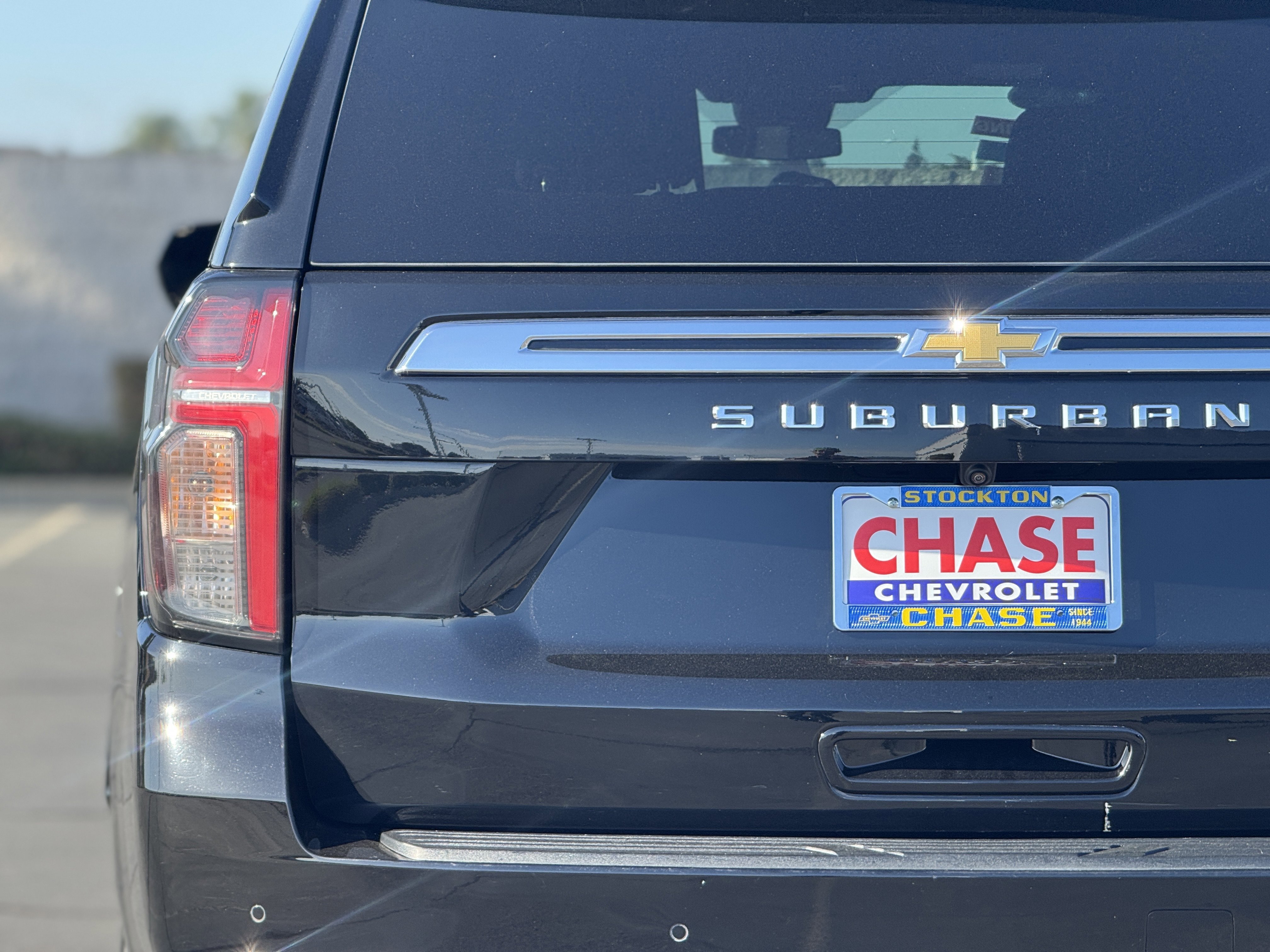 2024 Chevrolet Suburban LS - Photo 7