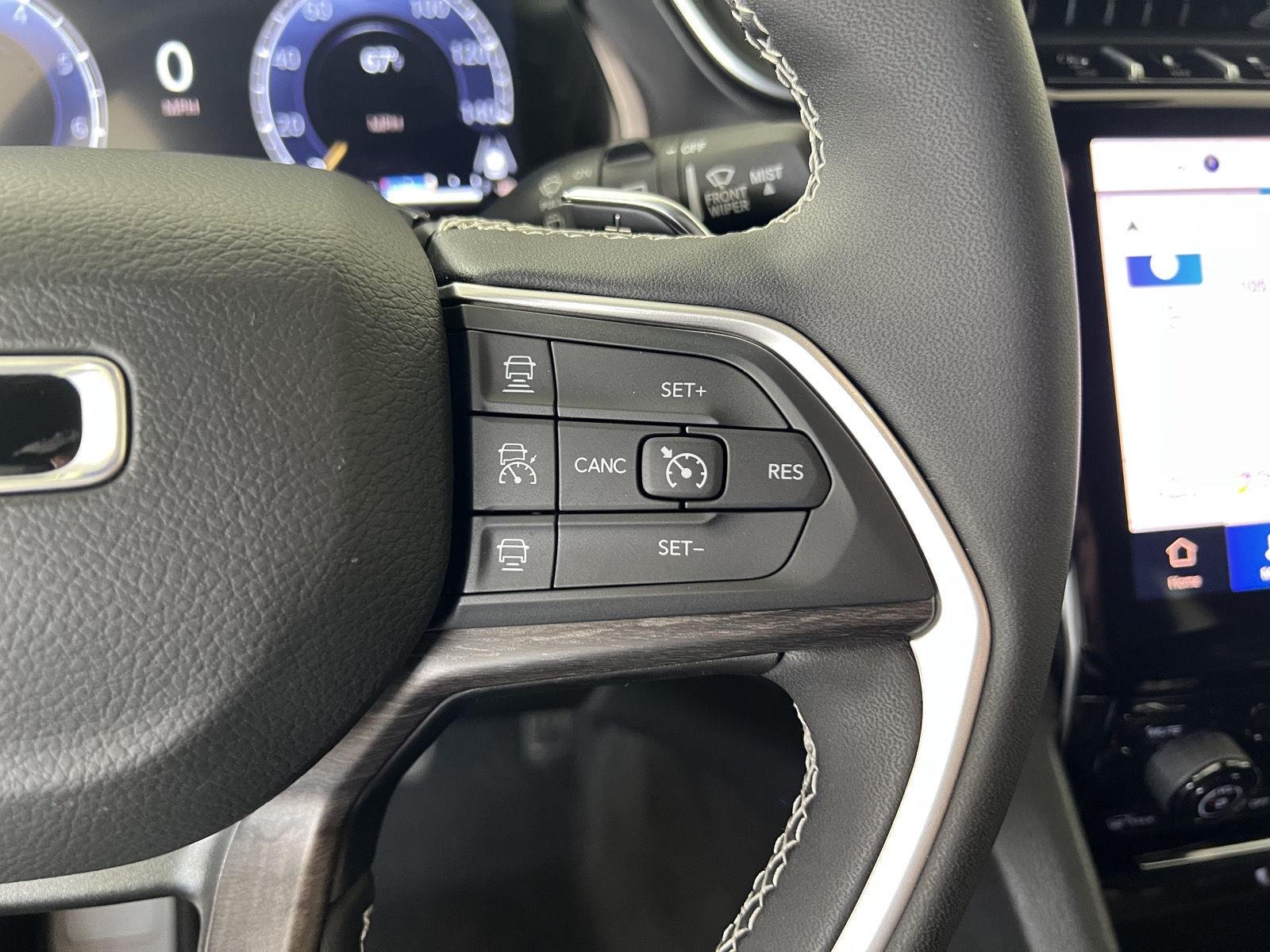 Used 2025 Wh Jeep  image 10