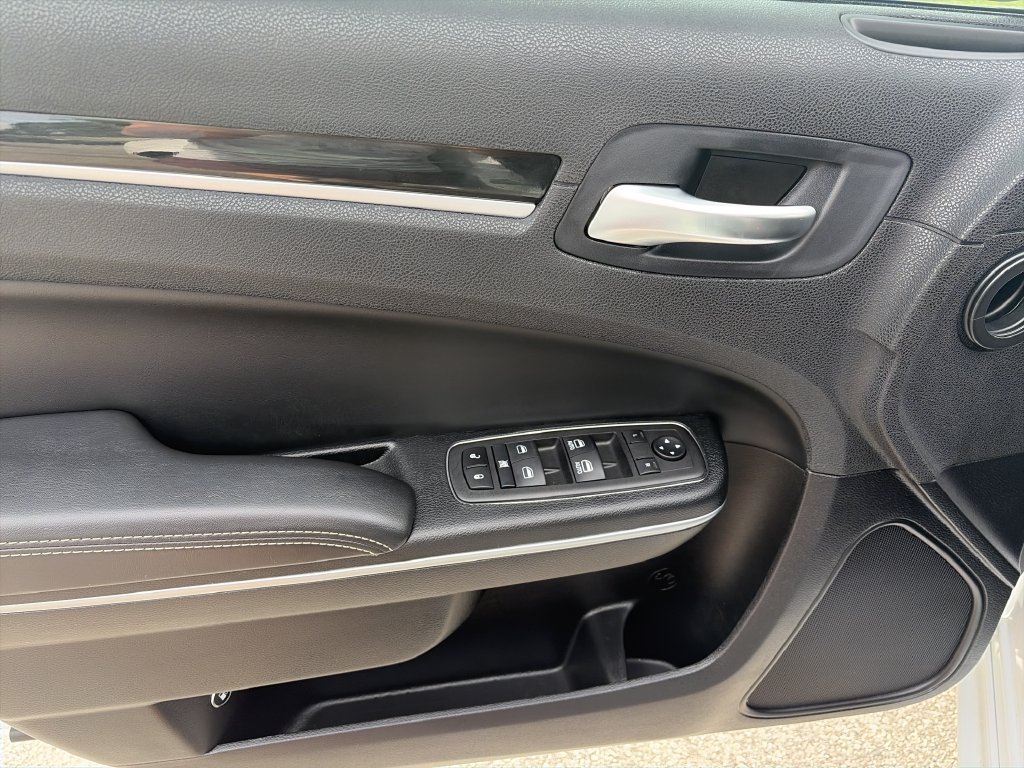 Used 2023 White Chrysler S image 17