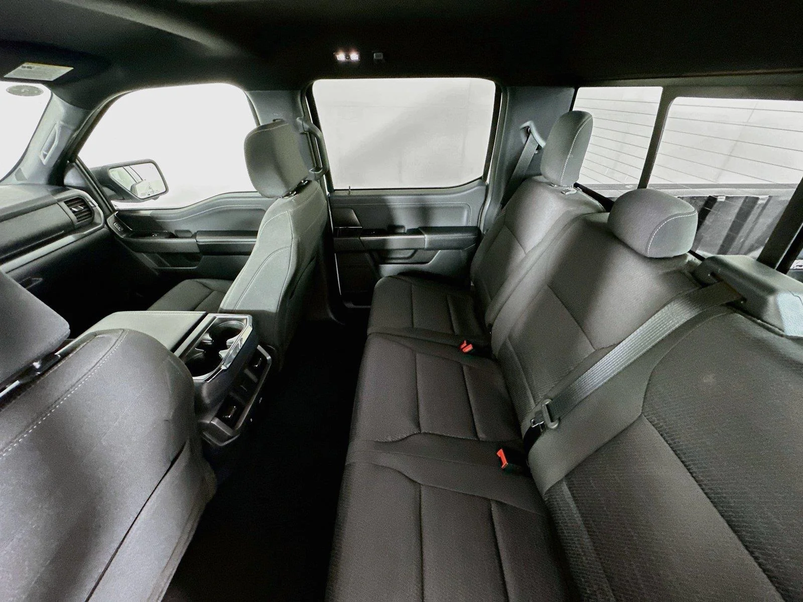 Used 2024 Oxford White Ford XLT image 11