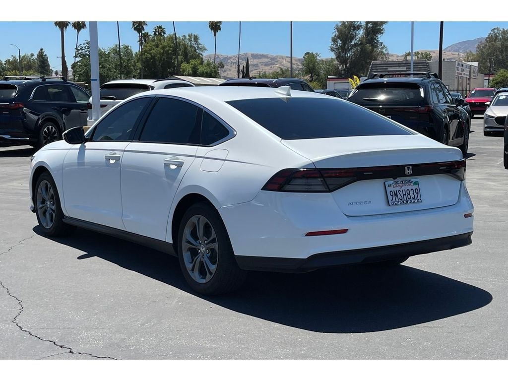 Used 2024 Platinum White Pearl Honda EX image 3