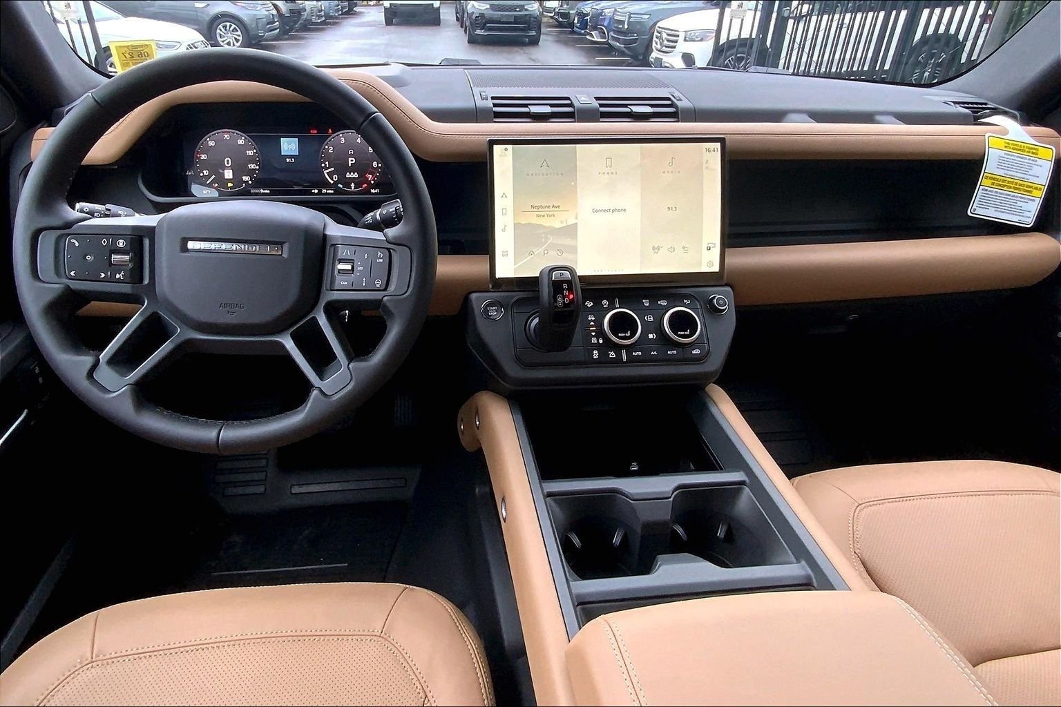 New 2026 Woolstone Green Land Rover X-Dynamic SE image 5