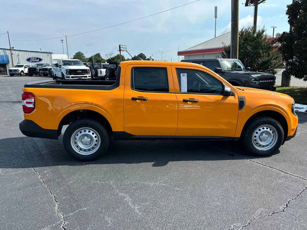 Used 2026 Orange Ford XL image 8