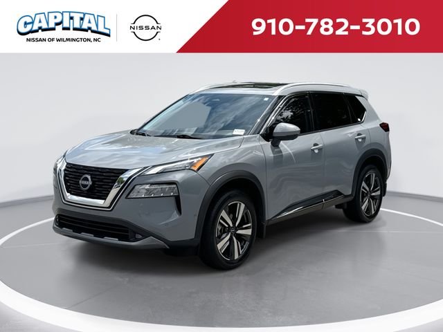 Used 2022 Gray Nissan SL image 1