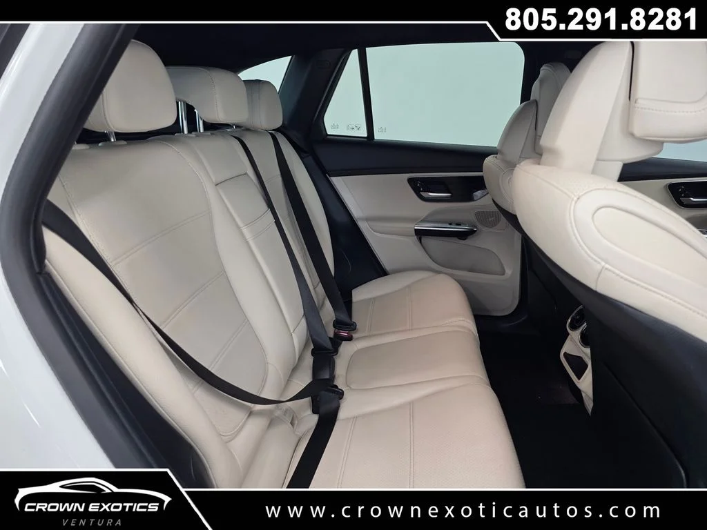 Used 2023  Mercedes-Benz GLC 300 image 15
