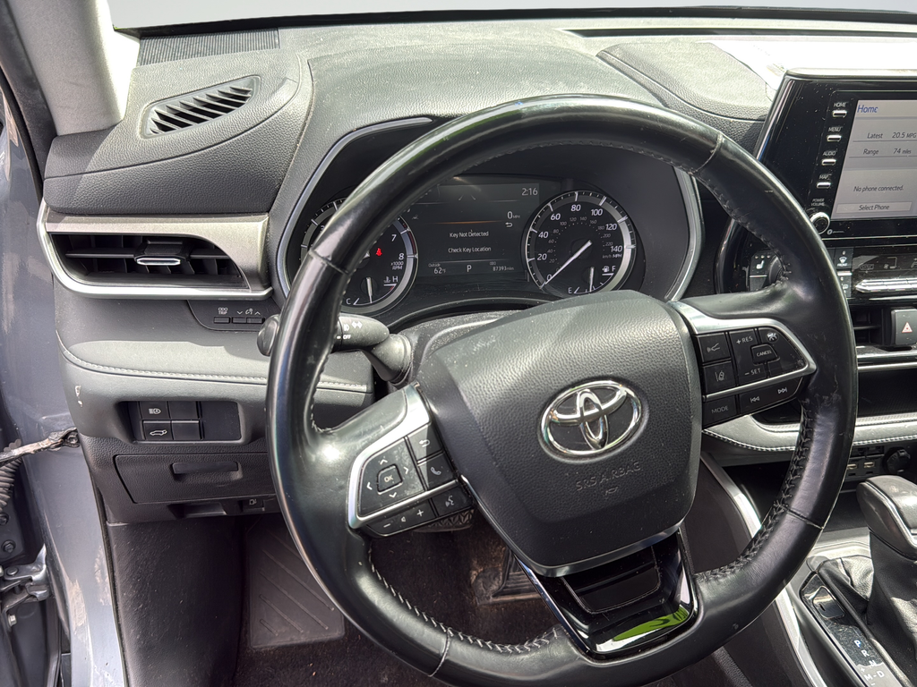 Used 2021  Toyota XLE image 18