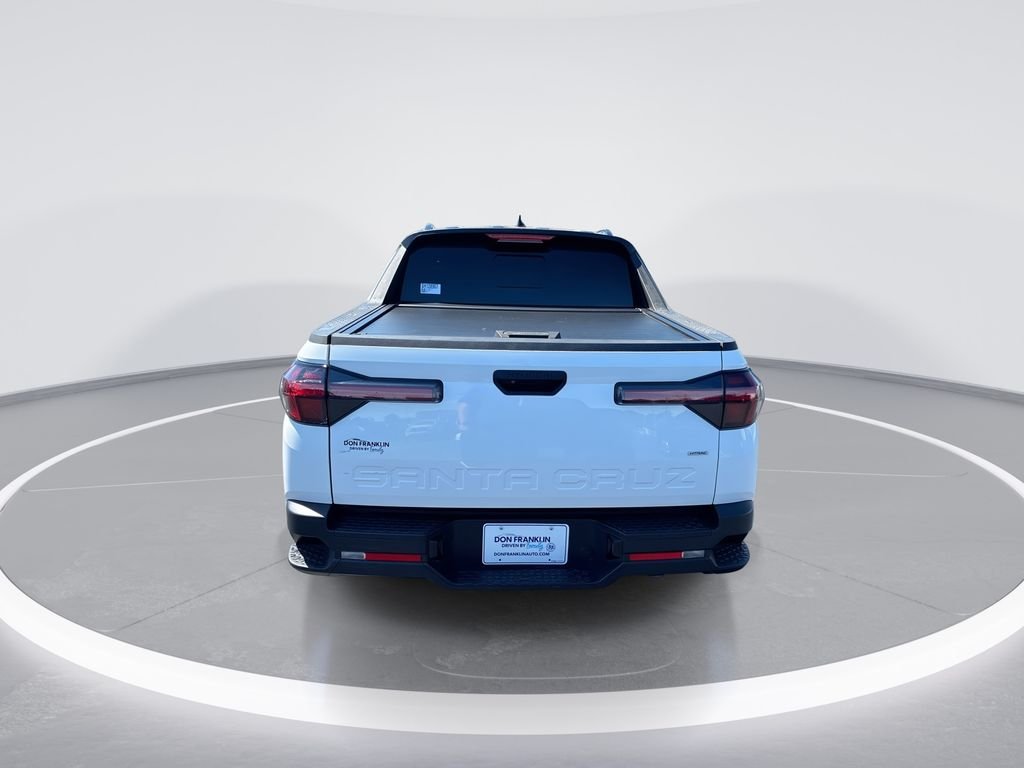Used 2025 White Hyundai SEL image 7