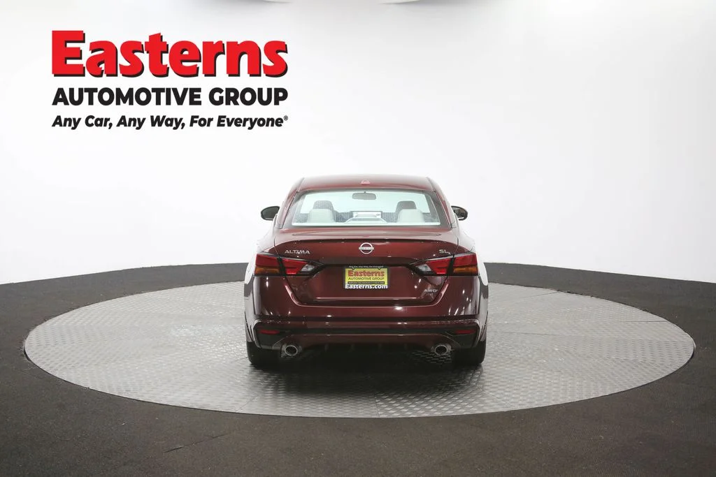 Used 2024 Red Nissan 2.5 SL image 40
