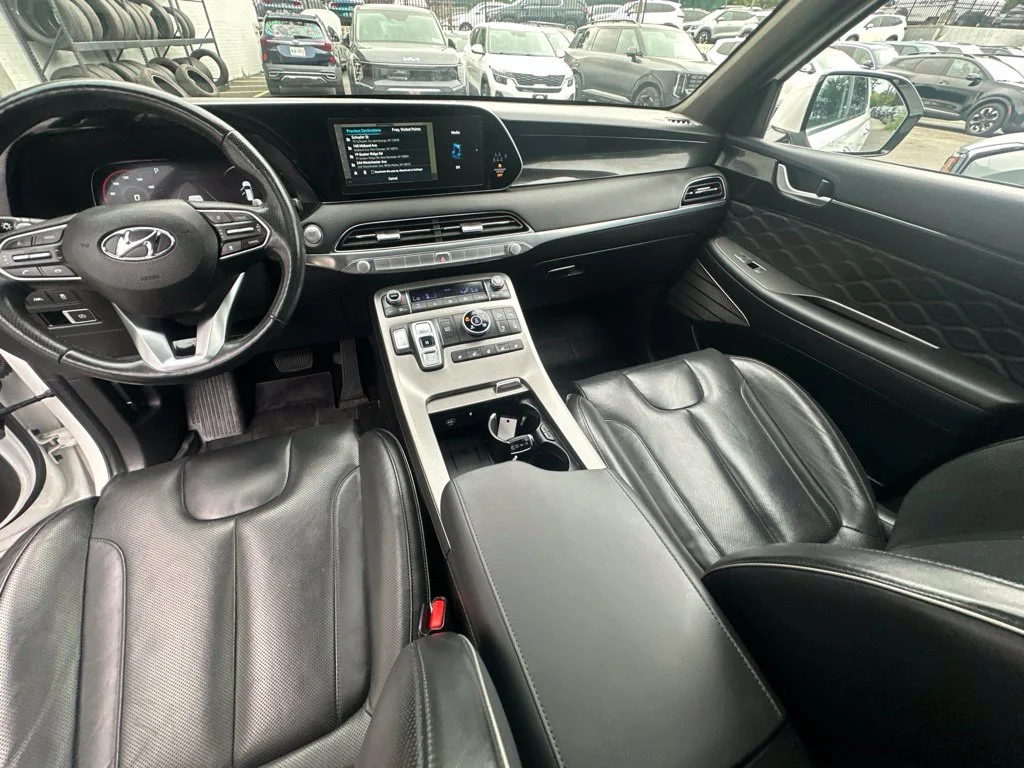 Used 2022 White Hyundai Calligraphy image 22