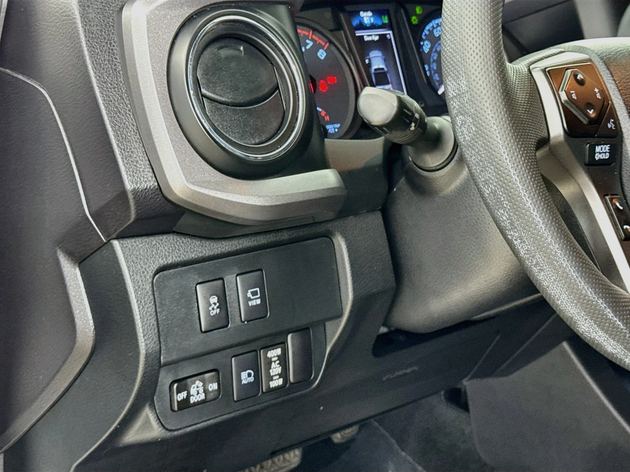 Used 2023  Toyota SR image 12
