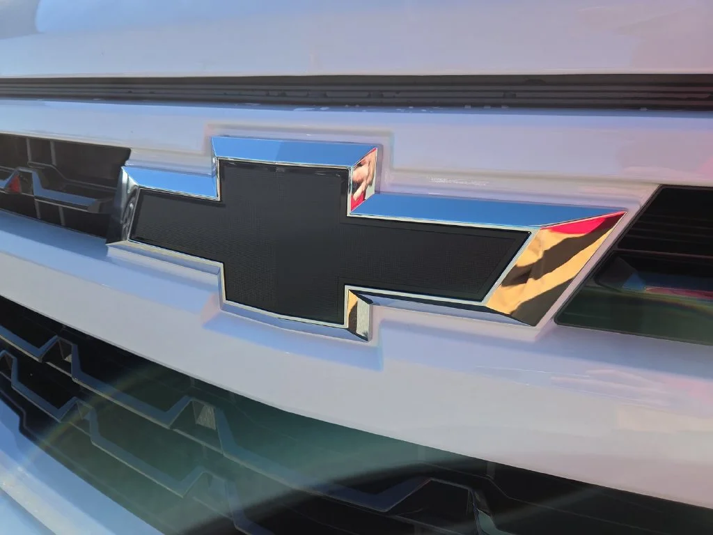 New 2026 White Chevrolet RST image 17
