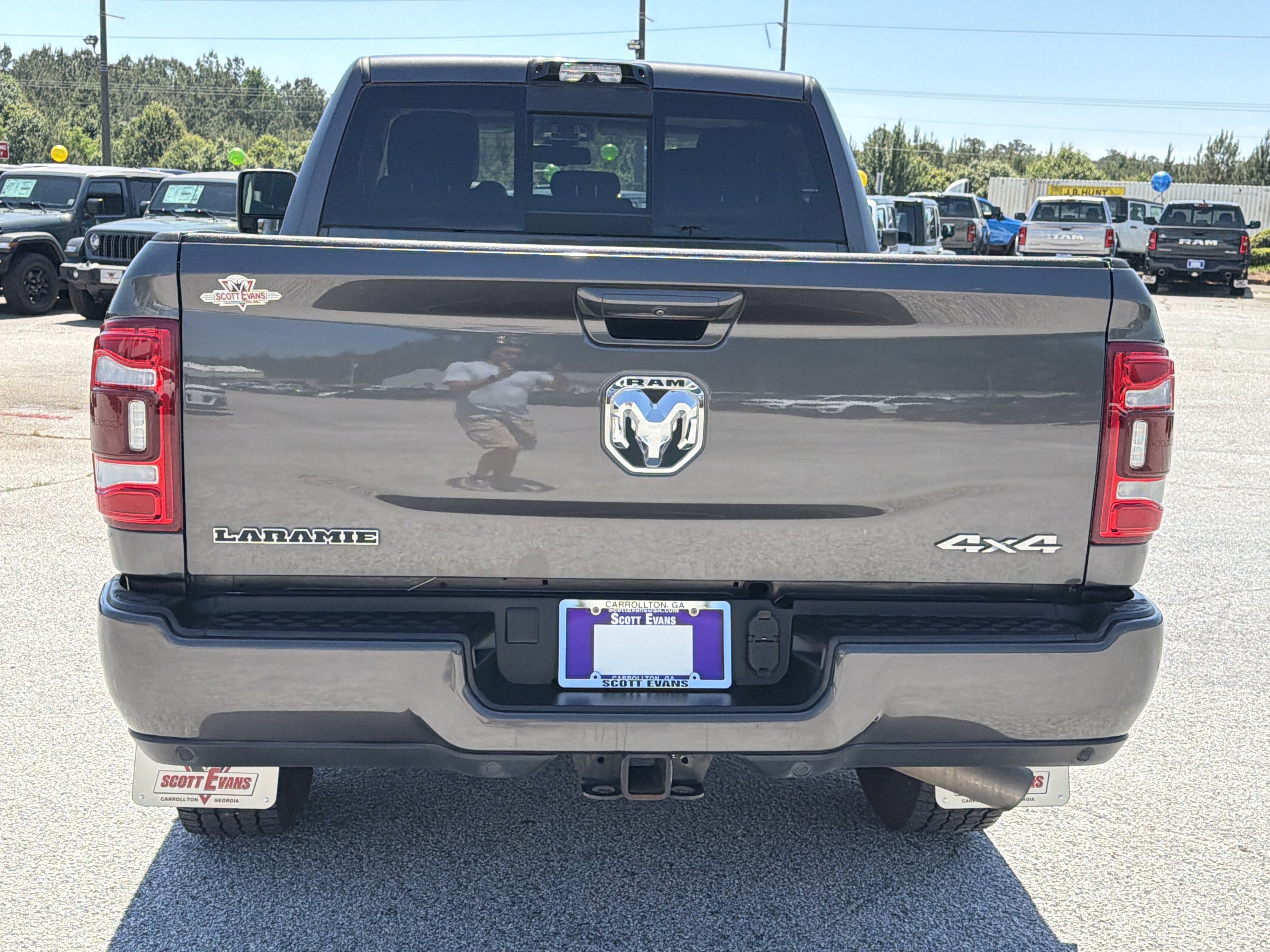Used 2024 Granite Crystal Metallic Clearcoat Ram Laramie image 7