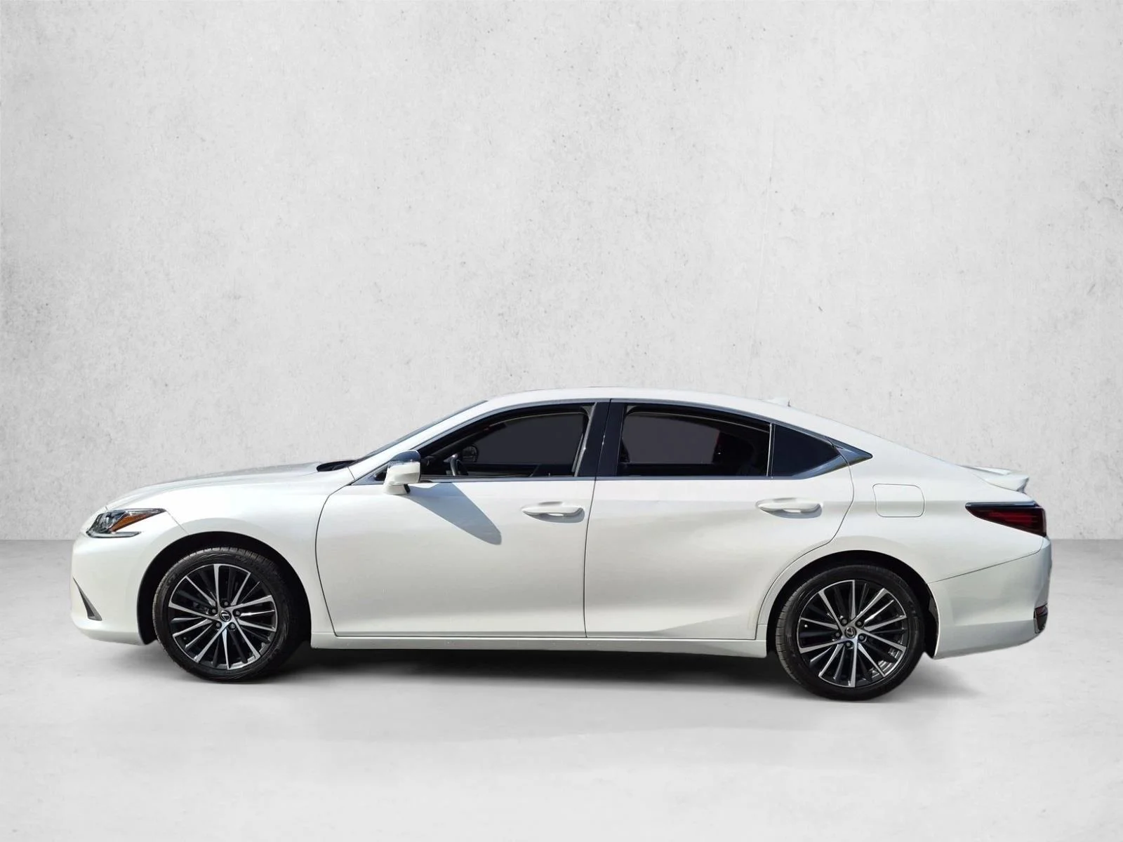 Used 2024 Eminent White Pearl Lexus ES 300h image 9