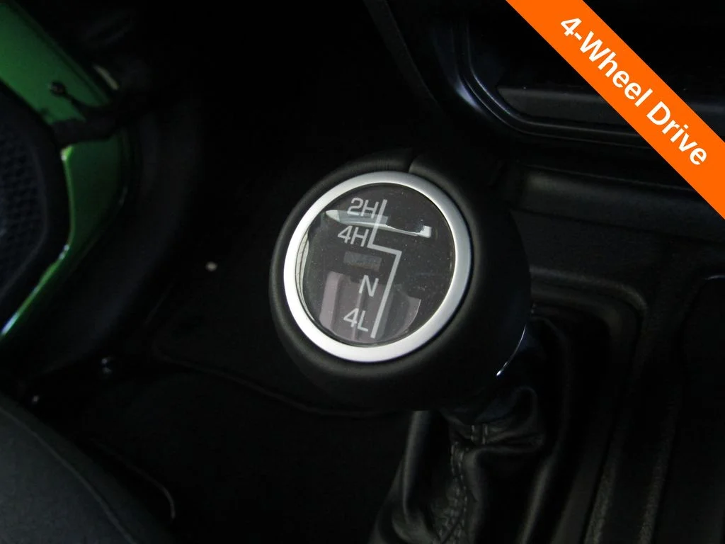 New 2026 Mojito Clearcoat Jeep Sport RHD image 14
