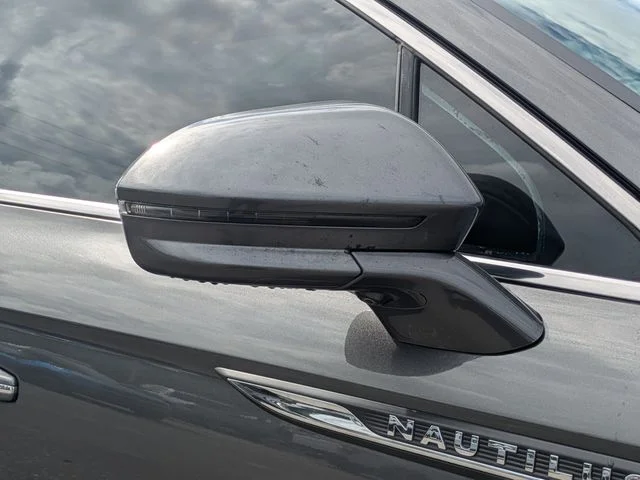 Used 2019 Gray Lincoln Reserve image 11