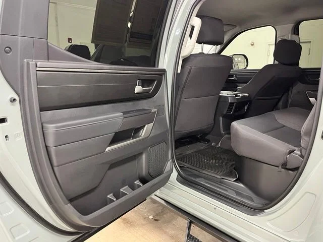 Used 2024  Toyota SR5 image 18