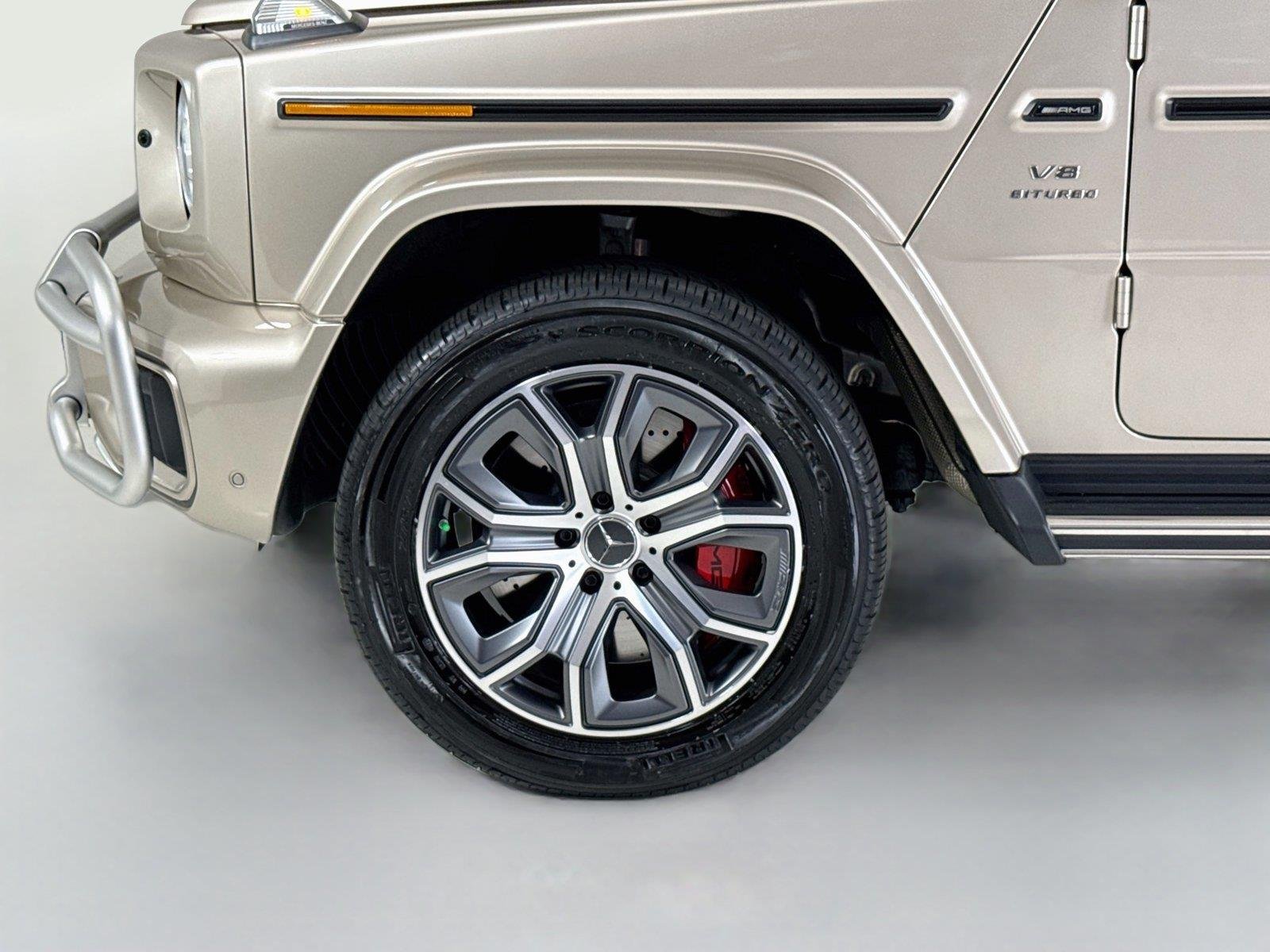 Used 2026 MANUFAKTUR Desert Silver Metallic Mercedes-Benz AMG® G 63 | AMG® Cross Spoke Wheels | Performance Pkg image 43