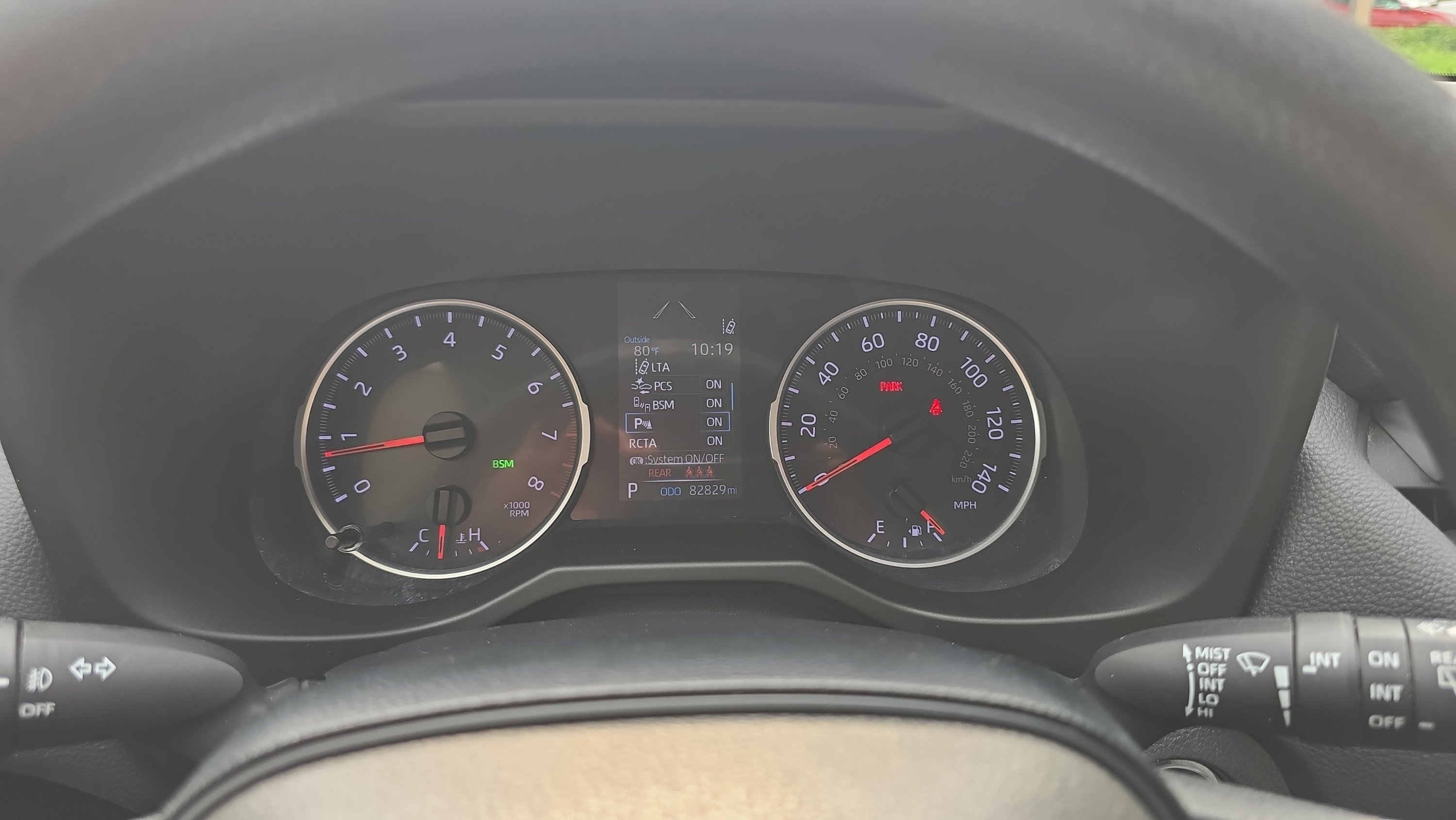 Used 2019 Gray Toyota XLE AWD image 18