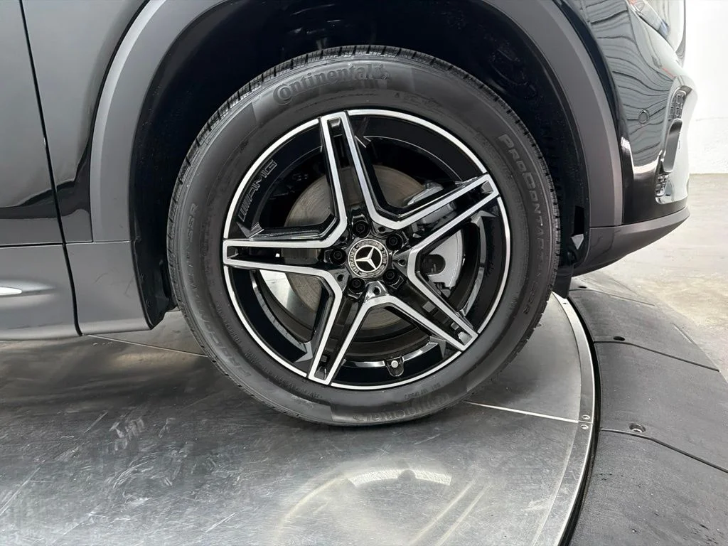 New 2026 Black Mercedes-Benz GLB 250 image 9
