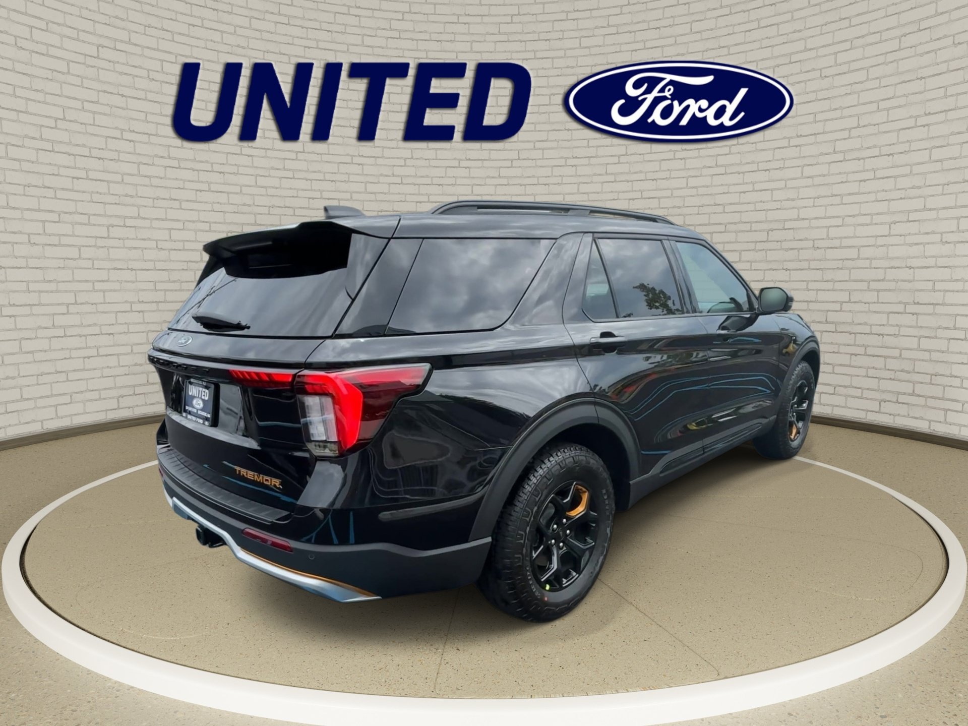 New 2026 Agate Black Metallic Ford Tremor® image 8