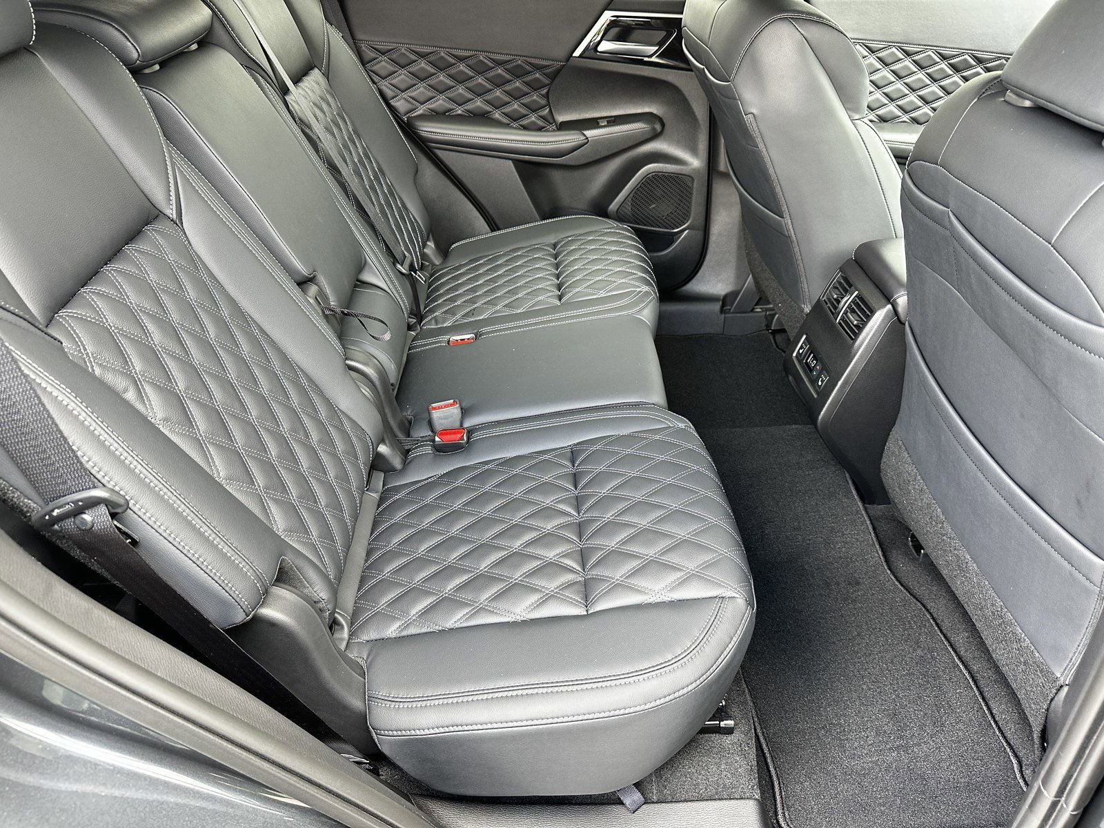 New 2026 Gray Nissan Platinum image 13