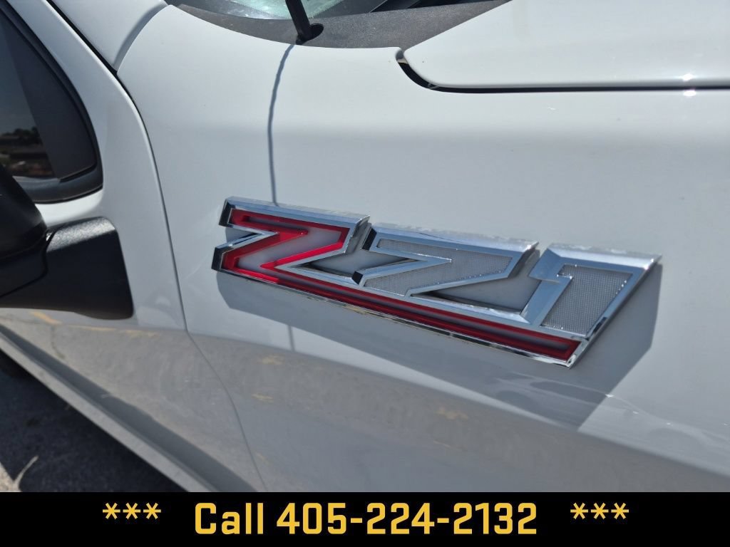 Used 2024 Summit White Chevrolet RST image 17