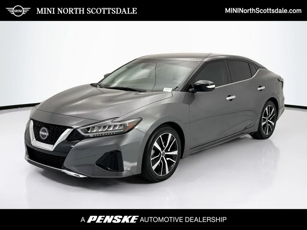 2023 Nissan Maxima SV's photo