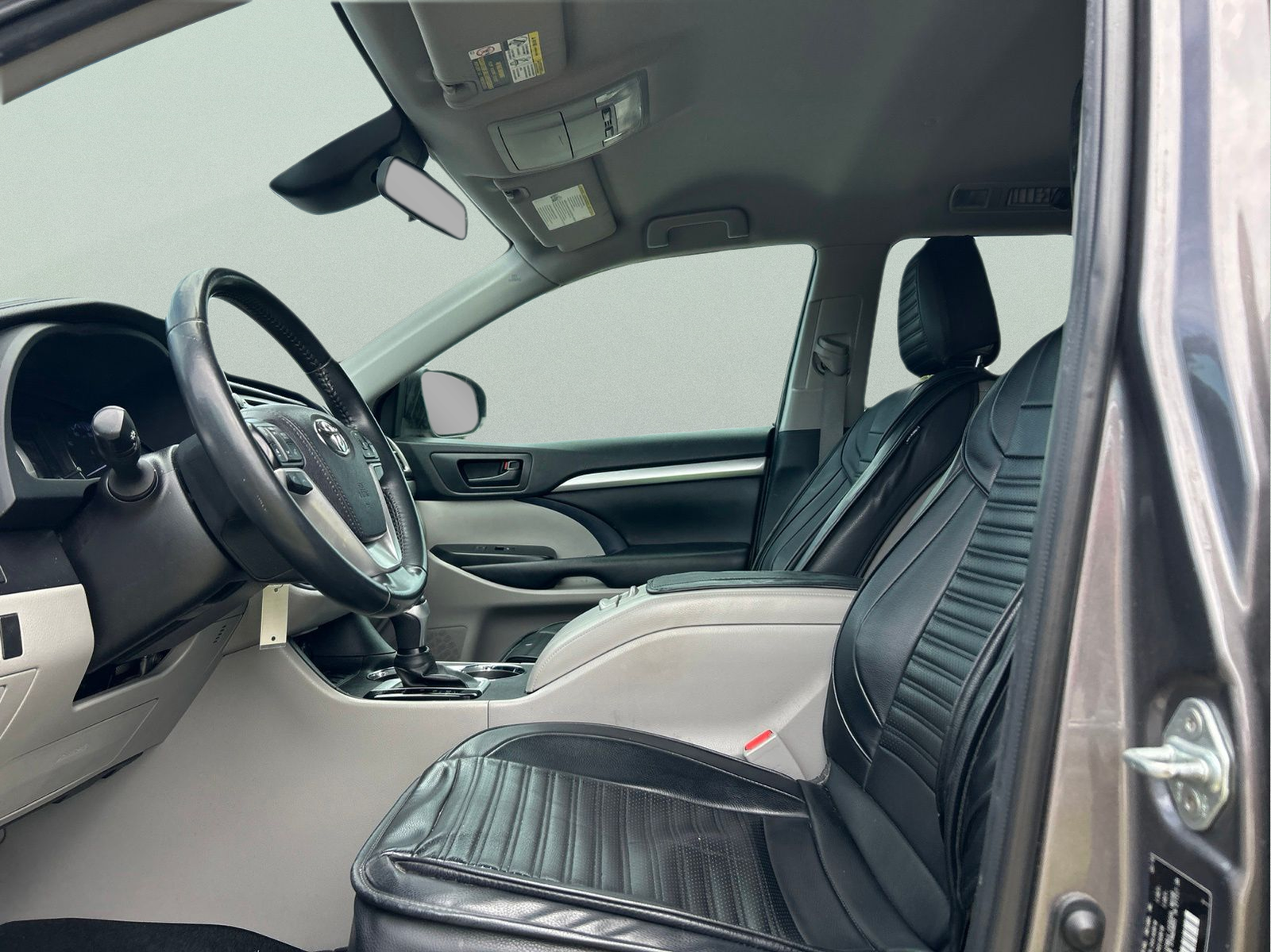 Used 2019 Gray Toyota LE Plus image 9