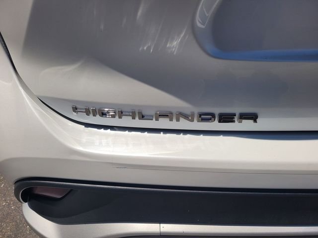Used 2023 Beige Toyota Limited image 10