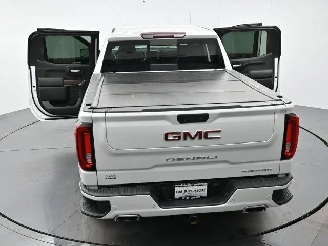 Used 2019 WHITE FROST TRICOAT GMC Denali image 42