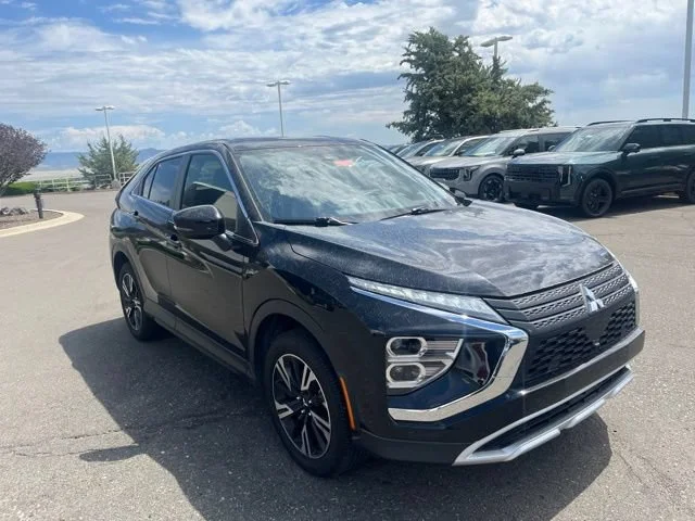 Used 2026 Black Mitsubishi  image 4