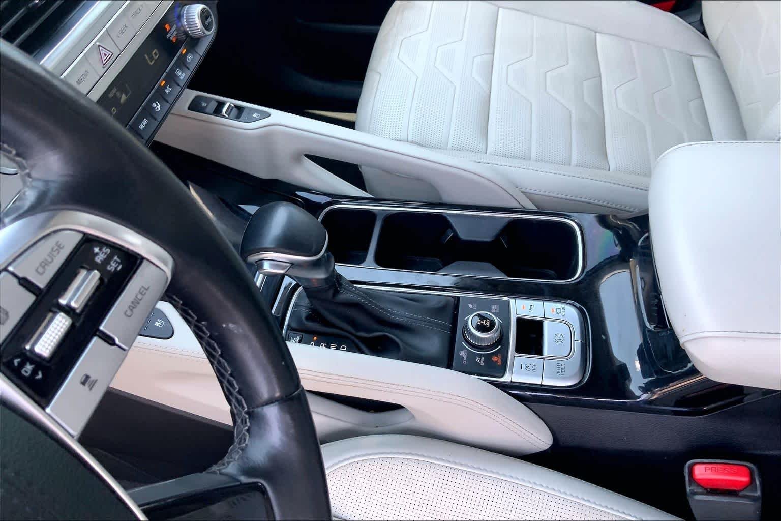 Used 2022 Glacial White Pearl Kia SX image 17