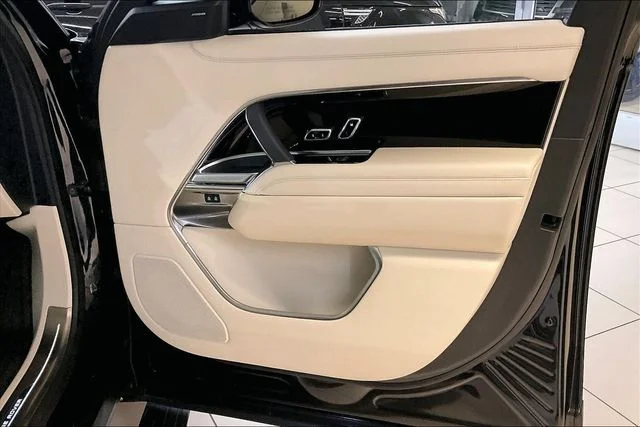 2023 Land Rover Range Rover SE - Photo 30