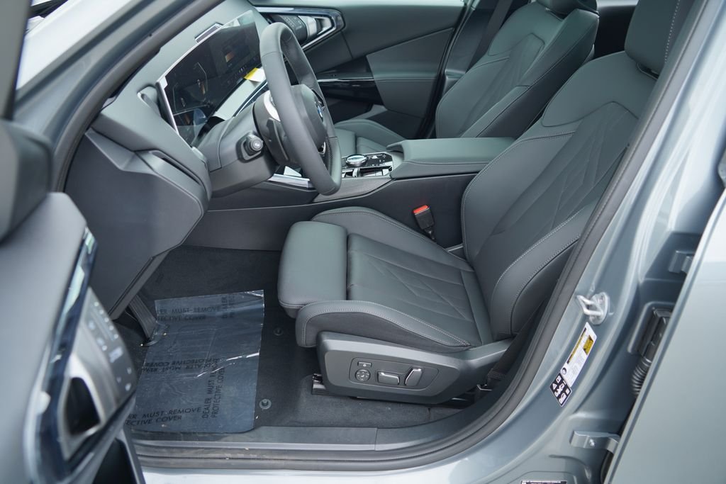 New 2026 Skyscraper Grey Metallic BMW 30 xDrive image 9