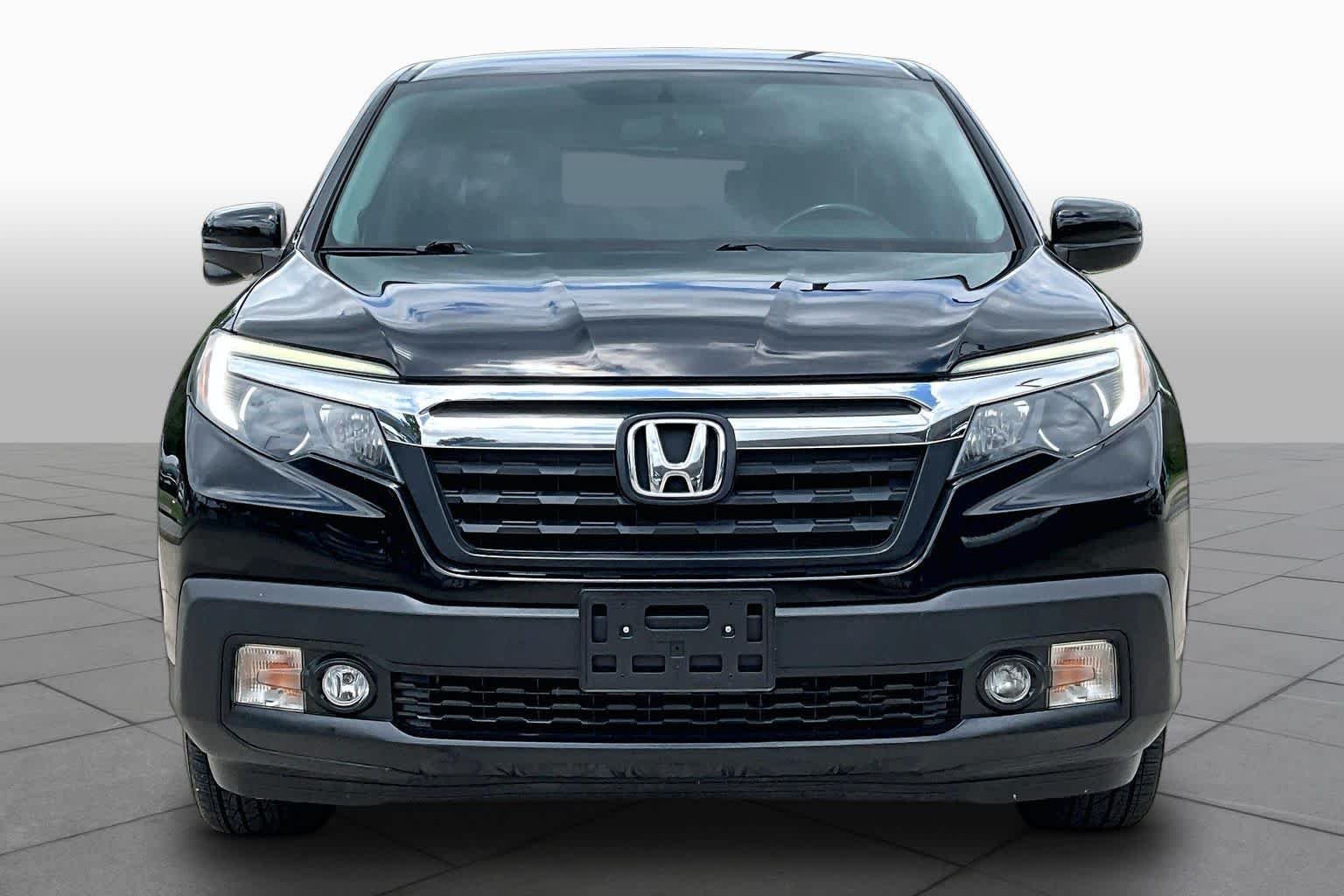 Certified Used 2018 Crystal Black Pearl Honda RTL-T image 4