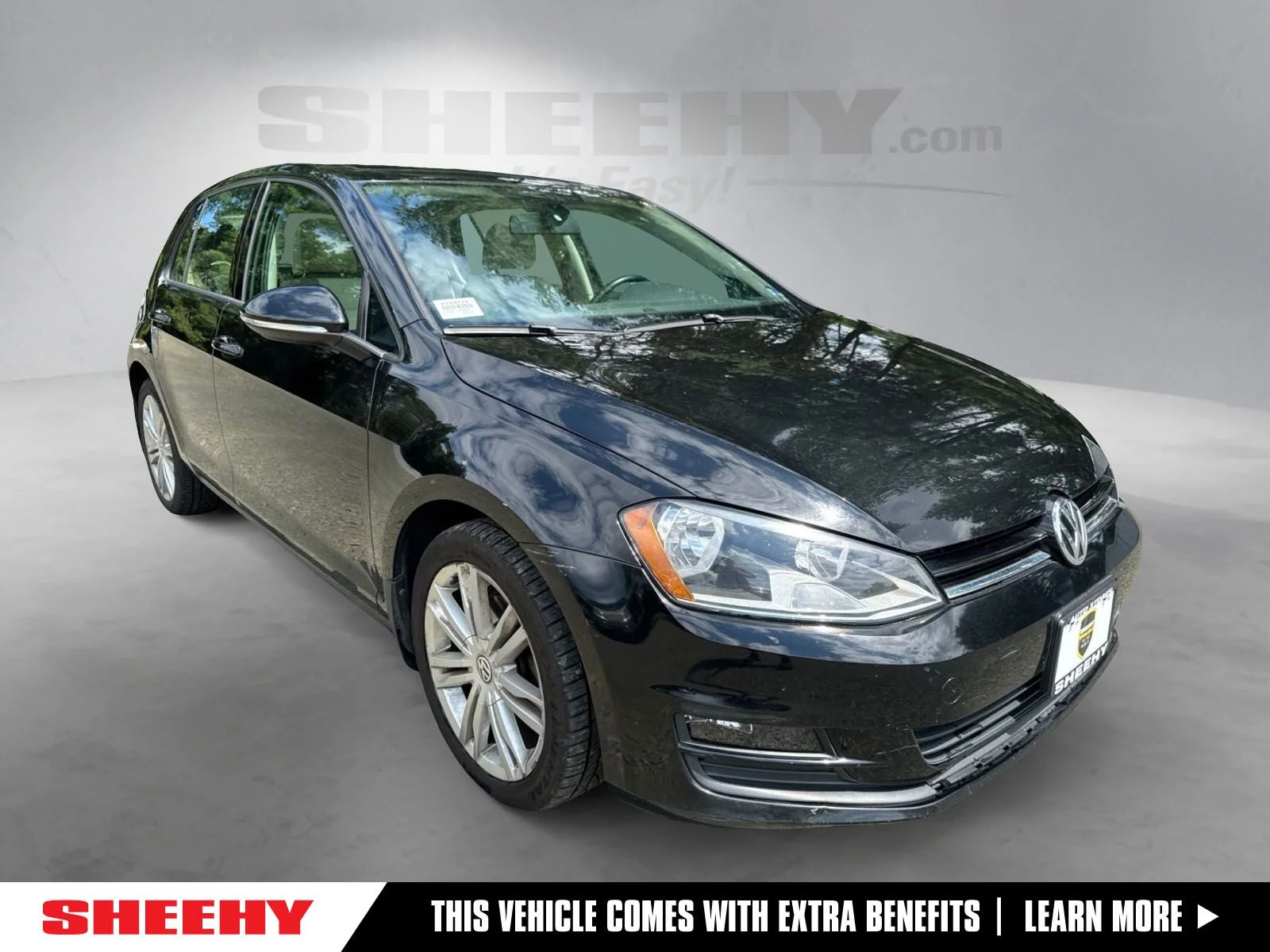Used 2015 Black Volkswagen TDI SE 4-Door image 1