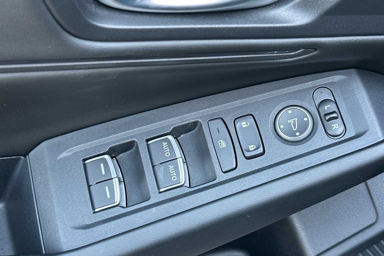 2023 Honda Accord EX - Photo 12