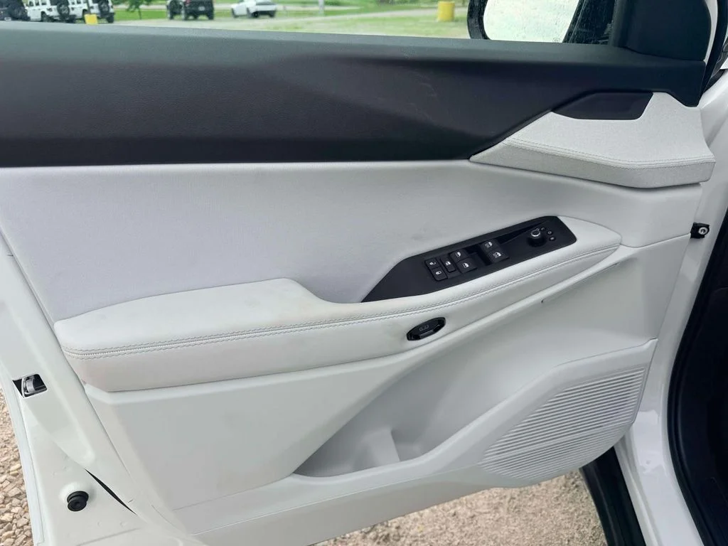 New 2026 White Jeep Laredo image 13