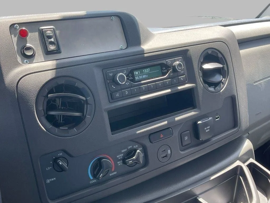 2026 Ford E-Series Cutaway Base - Photo 34
