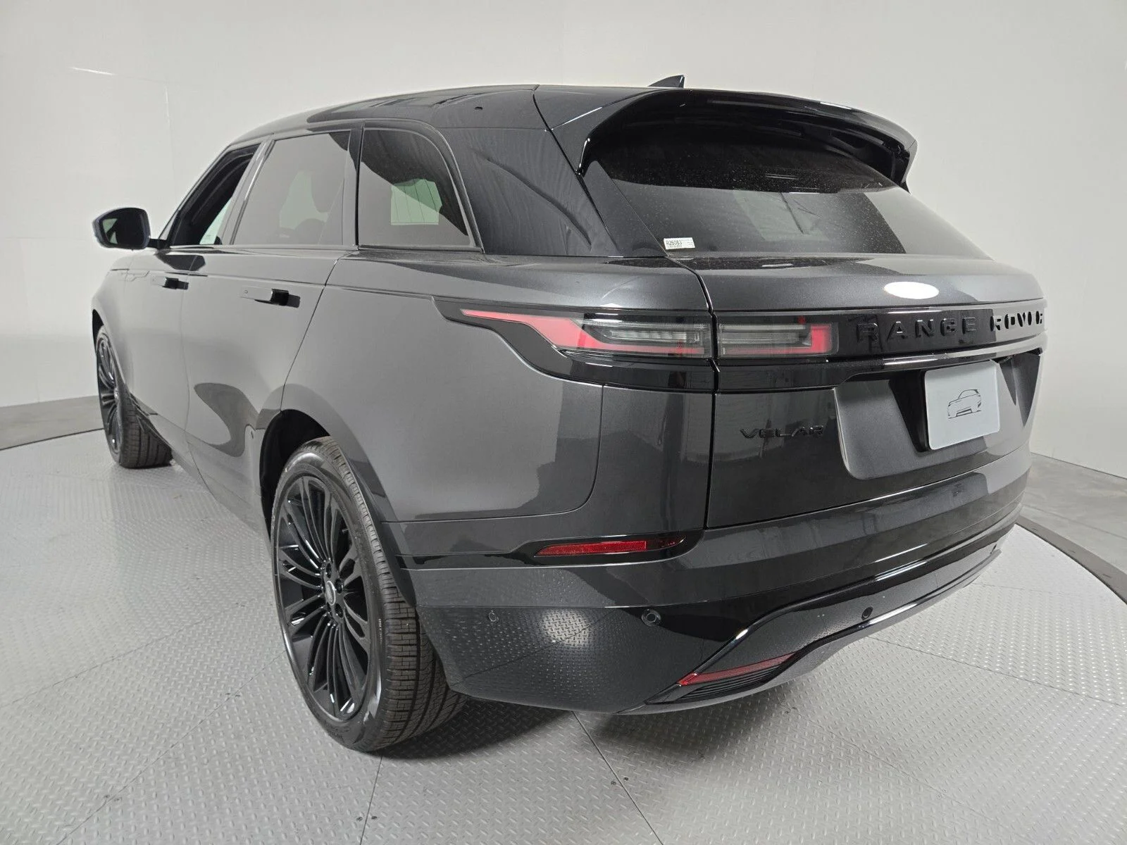 2026 Land Rover Range Rover Velar Dynamic SE - Photo 7