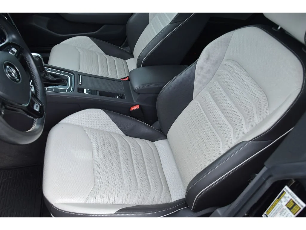 Used 2020 Deep Black Pearl Volkswagen SEL Premium R-Line image 13