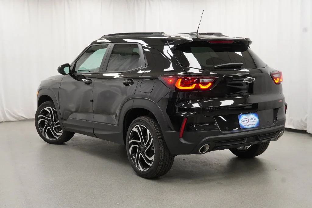 New 2026 Mosaic Black Metallic Chevrolet RS image 18